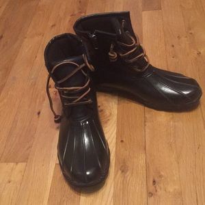 Steve madden snow/ rain boots